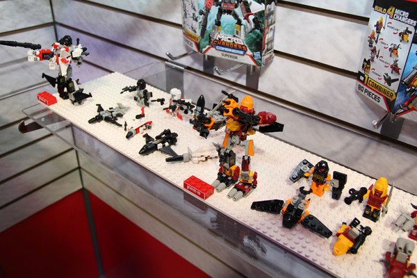 Toy Fair 2013   Transformers Kreon Micro Changers Image  (9 of 31)